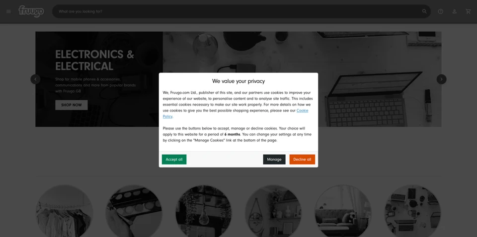 Legacy Fruugo desktop cookie consent modal with competing action styles.